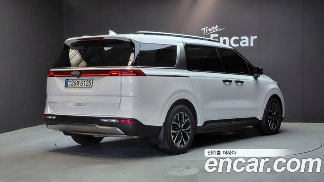 Kia Carnival 4-го поколения 9-Seater Noblesse - фото 1