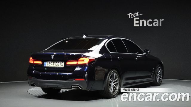 BMW 5-Series G30 520i M Sport - фото 1
