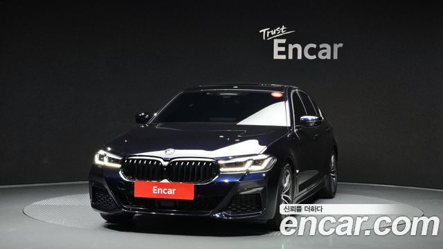 BMW 5-Series G30 520i M Sport - фото 2