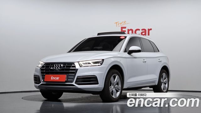 Audi Q5 FY 45 TFSI Quattro Premium - фото 0