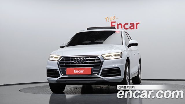 Audi Q5 FY 45 TFSI Quattro Premium - фото 2