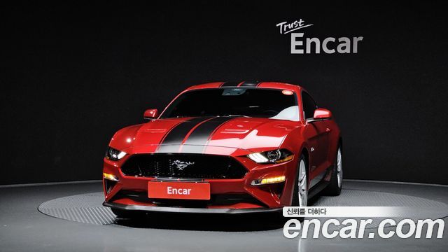 Ford Mustang GT Coupe - фото 2