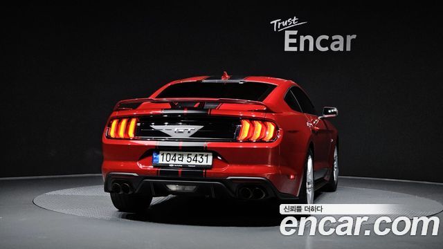 Ford Mustang GT Coupe - фото 3