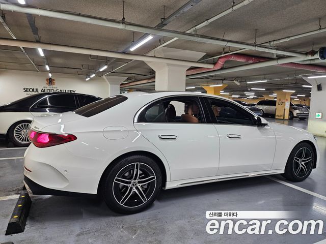 Mercedes-Benz E-Class W214 E300 4MATIC AMG Line - фото 4