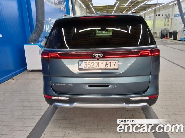 Kia Carnival 4-го поколения 9-Seater Signature - фото 2