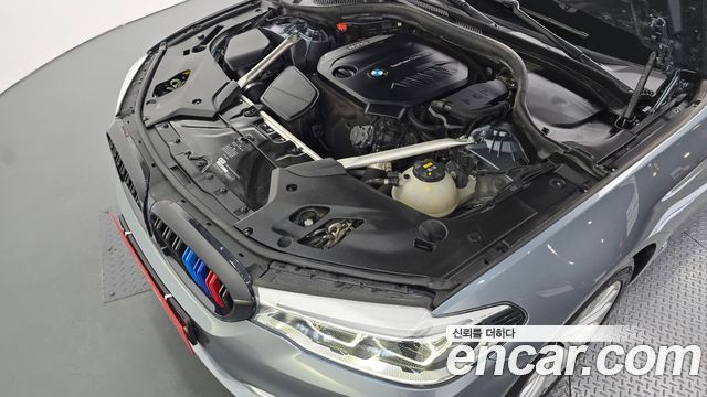 BMW 5-Series G30 520d Luxury Plus - фото 4