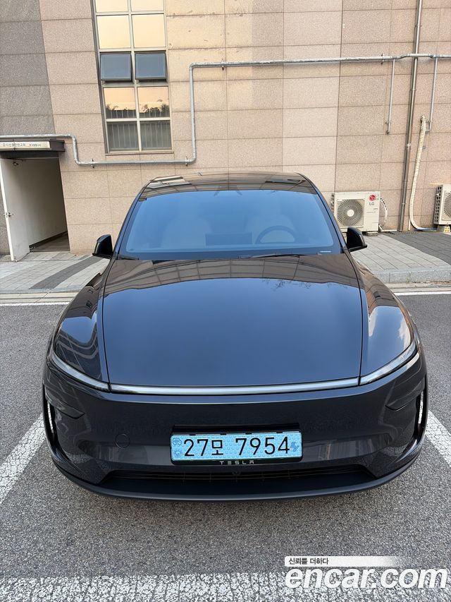 Tesla Model Y Long Range AWD - фото 2