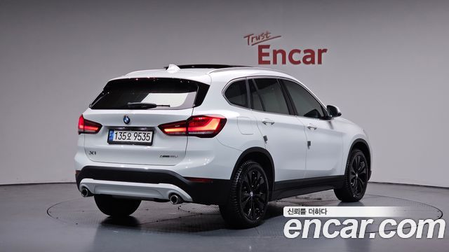 BMW X1 F48 xDrive 18d Advantage - фото 1