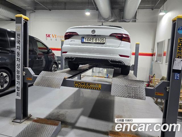 Volkswagen Jetta 7-го поколения 1.4 TSI Prestige - фото 1