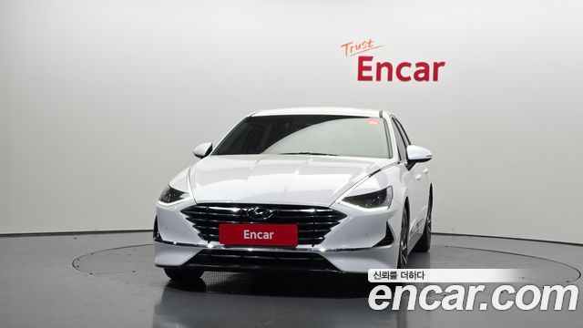 Hyundai Sonata DN8 2.0 Premium Family - фото 2