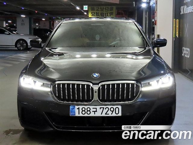 BMW 5-Series G30 520i M Sport - фото 1