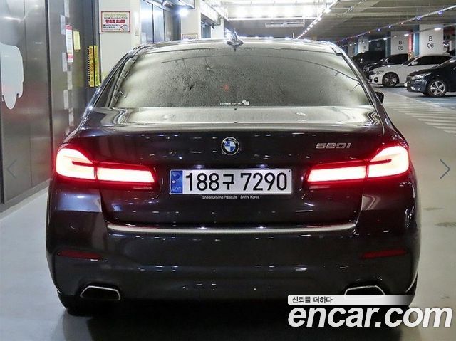 BMW 5-Series G30 520i M Sport - фото 4