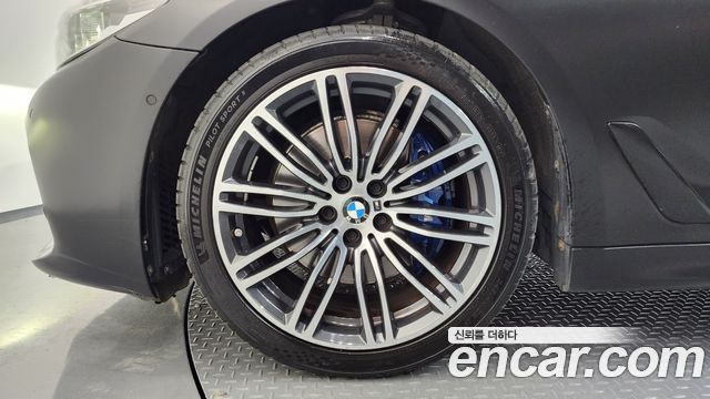 BMW 5-Series G30 530i xDrive M Sport Package Plus - фото 3
