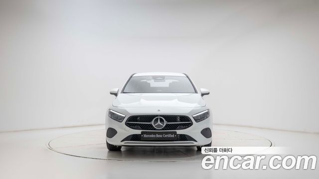 Mercedes-Benz A-Class W177 A220 Sedan - фото 2