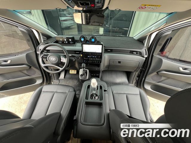 Hyundai Staria 4WD Tourer 11-Seater Modern - фото 3