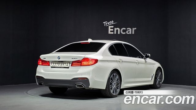 BMW 5-Series G30 530i xDrive M Sport Package Plus - фото 1