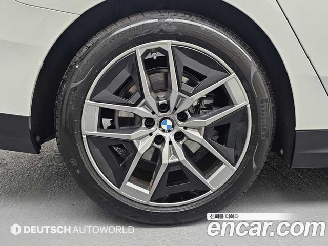 BMW 5-Series G60 520i - фото 4