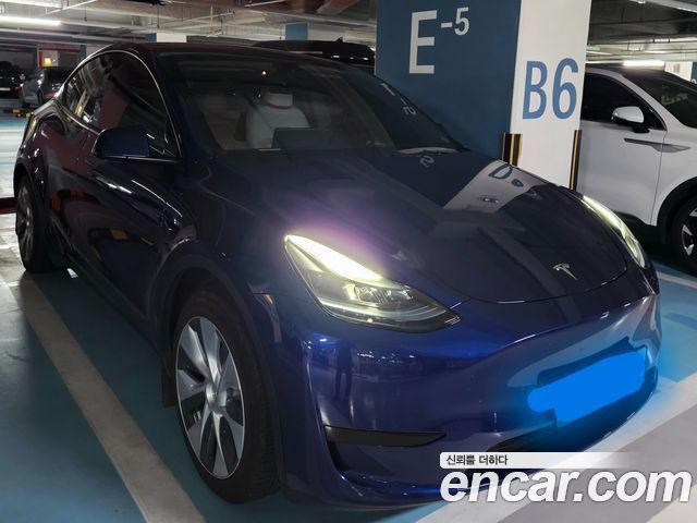 Tesla Model Y RWD - фото 2
