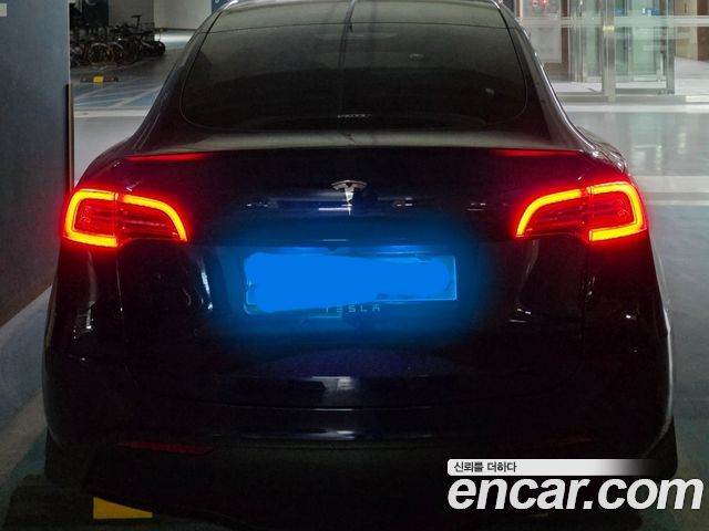 Tesla Model Y RWD - фото 3
