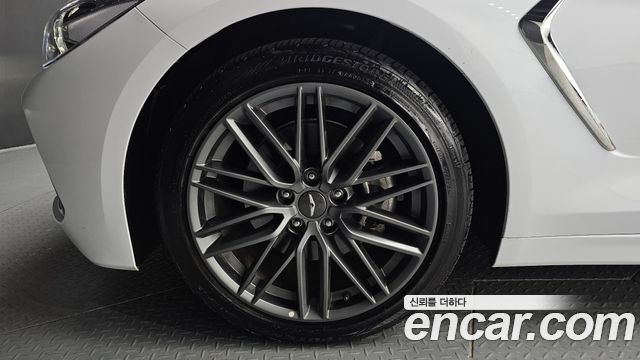 Genesis G70 2.0T Supreme - фото 4