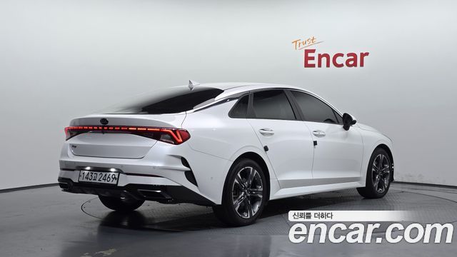 Kia K5 3-го поколения 2.0 Signature - фото 1