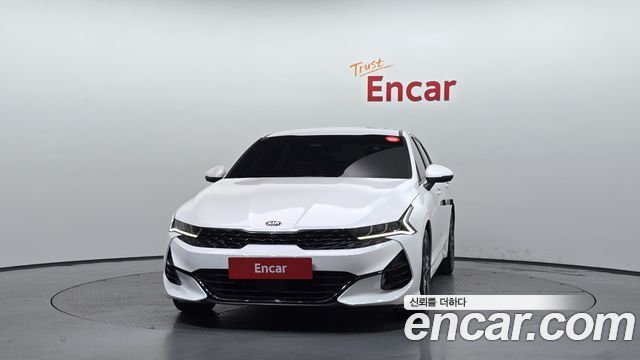 Kia K5 3-го поколения 2.0 Signature - фото 2