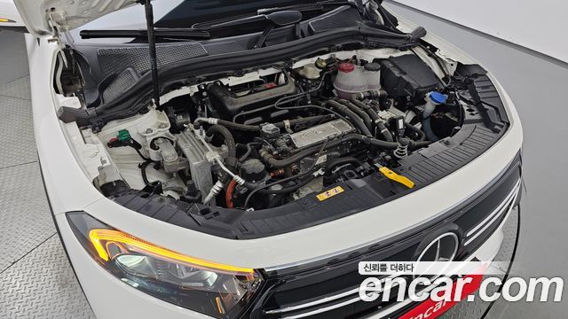Mercedes-Benz EQA H243 EQA250 AMG Line - фото 4