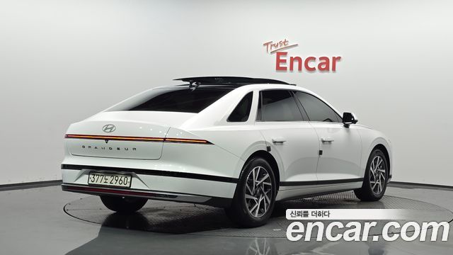 Hyundai Grandeur GN7, гибрид Exclusive - фото 0