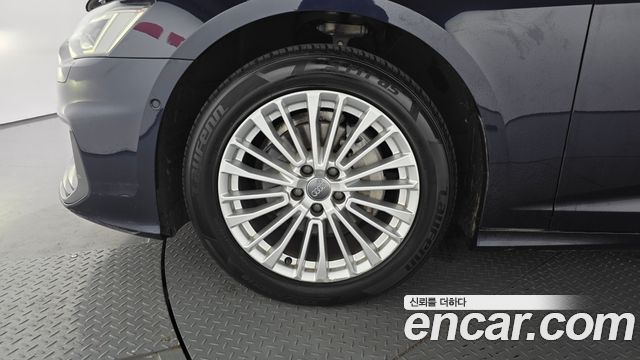 Audi A6 C8 40 TDI Premium - фото 4
