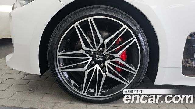 Kia Stinger 2.5 AWD Masters - фото 4