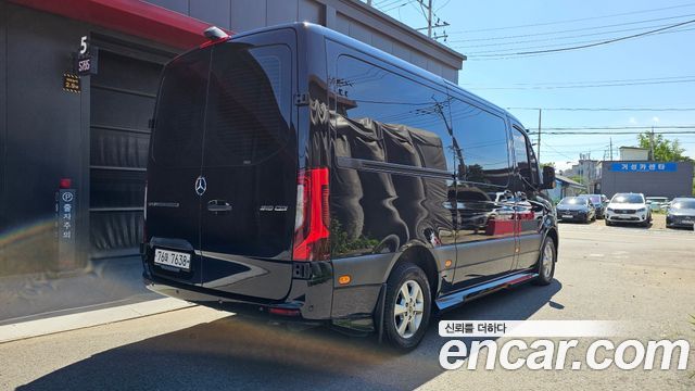 Mercedes-Benz Sprinter 3.0 Diesel W907 - фото 1