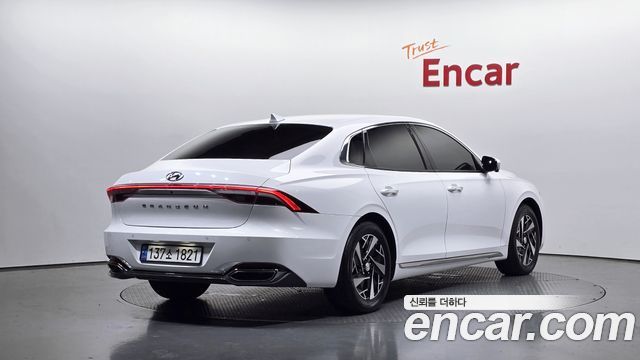 Hyundai Grandeur Новый IG, гибрид Exclusive - фото 1