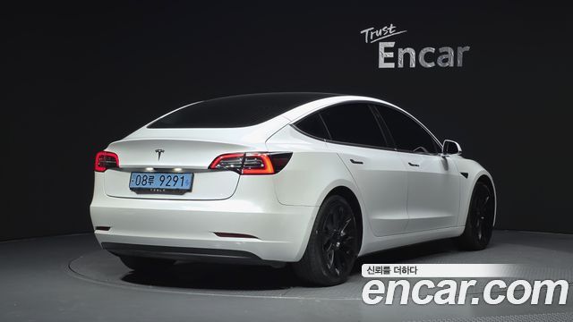 Tesla Model 3 Standard Range Plue RWD - фото 1
