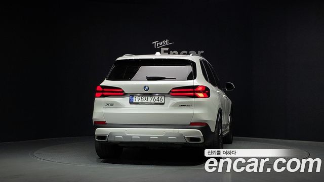 BMW X5 G05 xDrive 40i xLine - фото 3