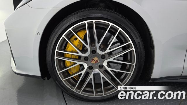 Porsche Panamera 4.0 GTS - фото 4
