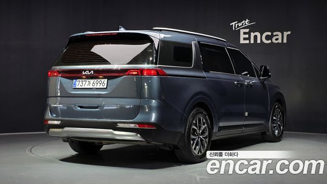 Kia Carnival 4-го поколения 11-Seater Noblesse - фото 1