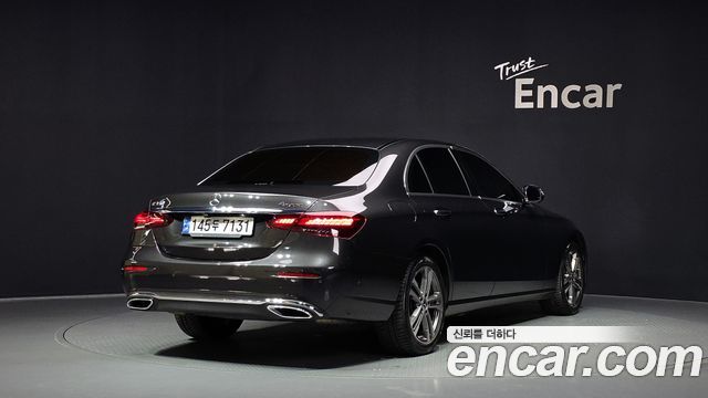 Mercedes-Benz E-Class W213 E350 4MATIC Avantgarde - фото 1