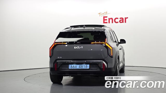 Kia EV3 Long Range 2WD Earth - фото 3