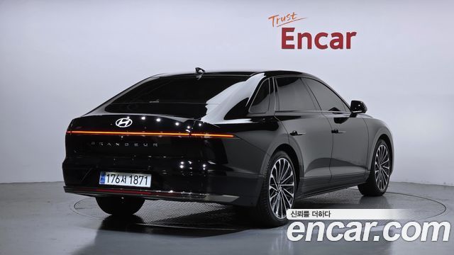 Hyundai Grandeur GN7 2,5 Gasoline 2WD Calligraphy - фото 1