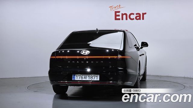 Hyundai Grandeur GN7 2,5 Gasoline 2WD Calligraphy - фото 3