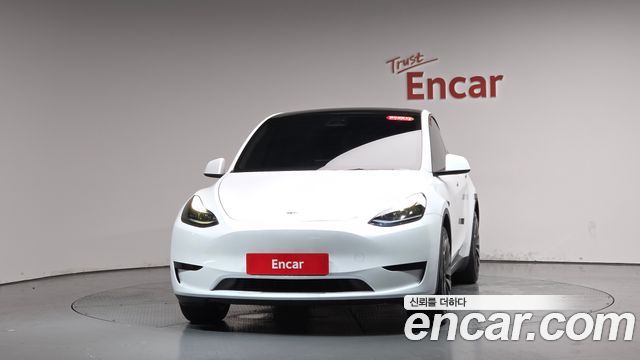 Tesla Model Y RWD - фото 2