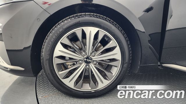 Kia K8 гибрид Signature Special - фото 4