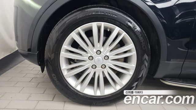 Land Rover Discovery 3.0 TD6 HSE Luxury - фото 4