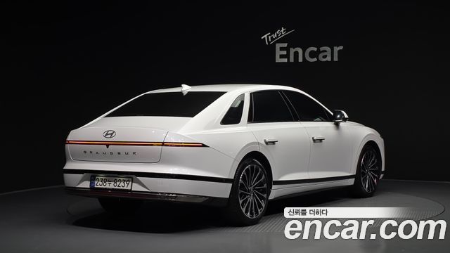 Hyundai Grandeur GN7, гибрид Calligraphy - фото 1