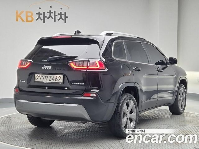 Jeep Cherokee KL 2.4 Limited AWD - фото 1