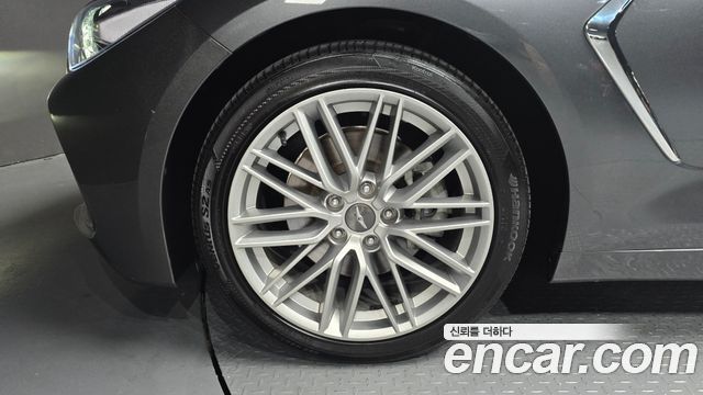 Genesis G70 2.0T Elite - фото 3