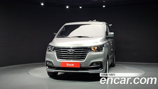Hyundai Starex Новый Van 3-Seater Smart - фото 1