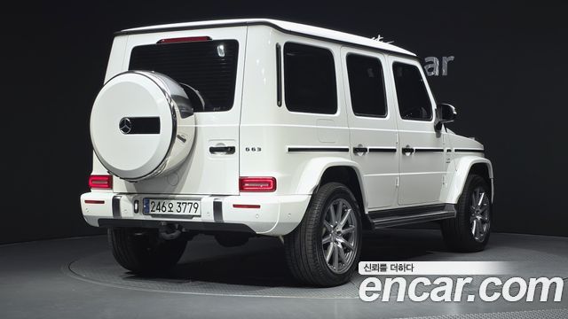 Mercedes-Benz G-Class AMG G63 - фото 1