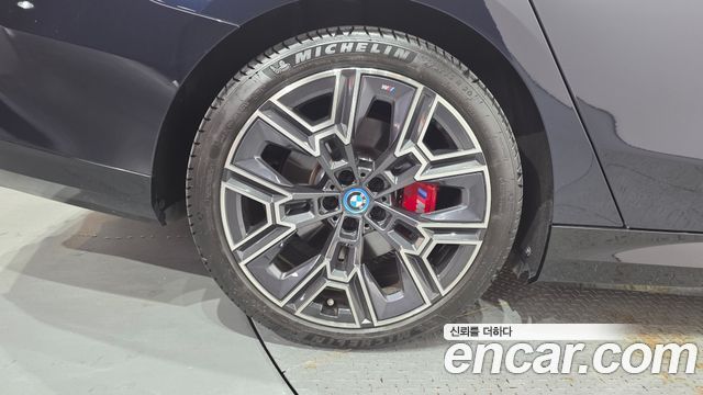 BMW i5 G60 eDrive 40 M Sport Pro - фото 4