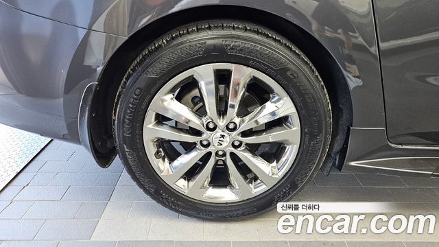 Kia Carnival Совершенно новый 9-seater Noblesse - фото 4